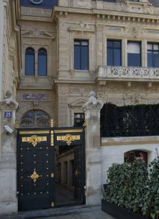 entrée de l'hôtel